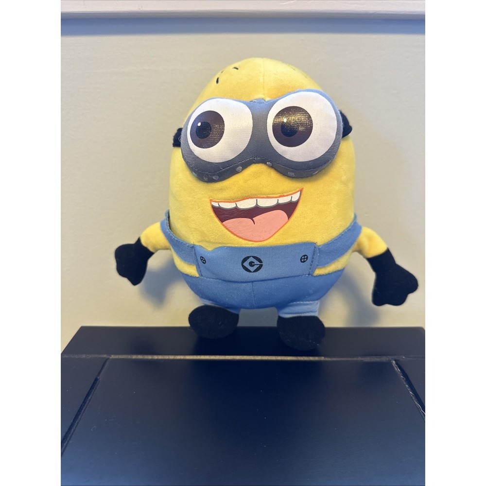 2010 Toy Factory Despicable Me Minion Jorge 9" Plush Stuffed Toy